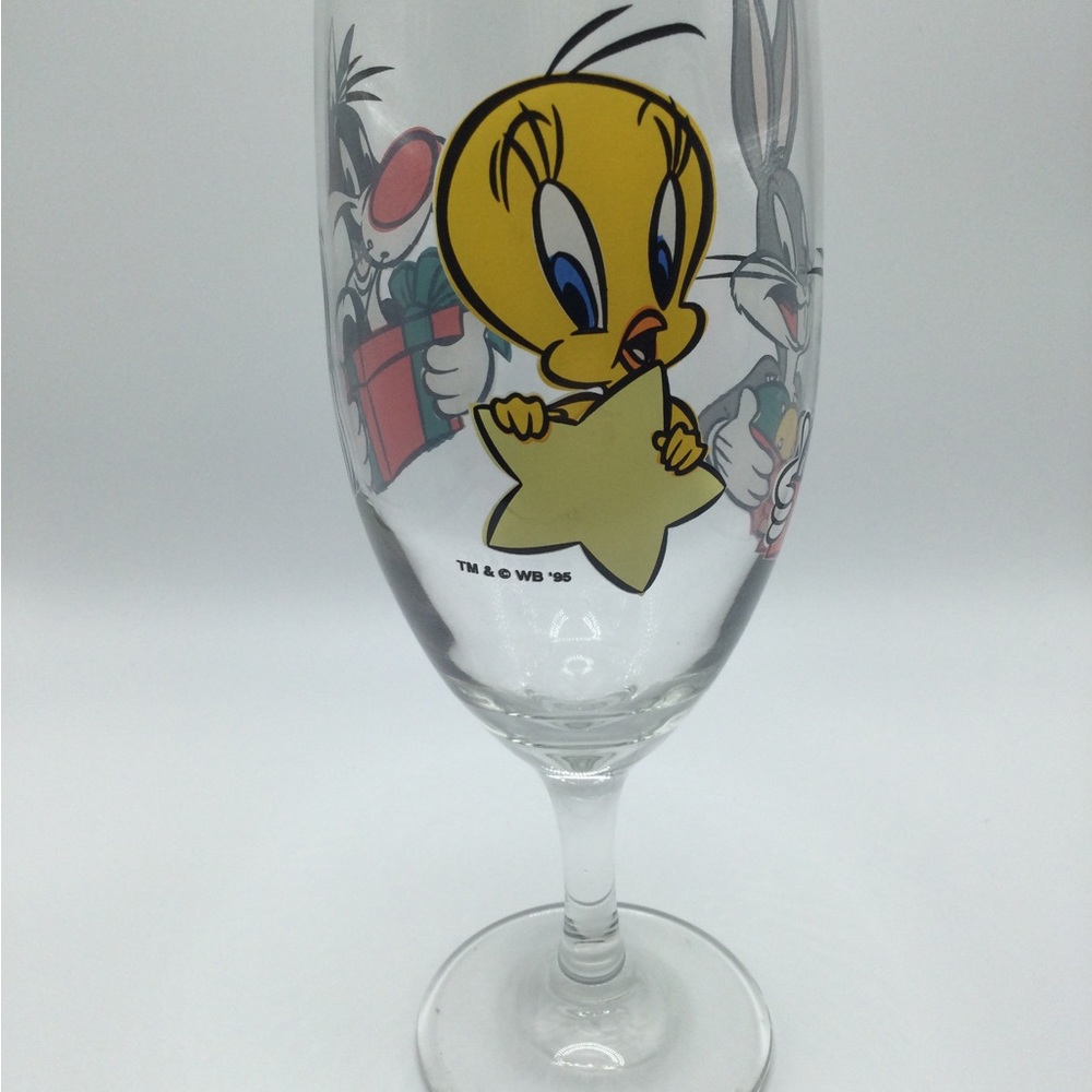 Vintage Warner Brothers Store Christmas Goblet Glass Tweety Sylvester Bugs